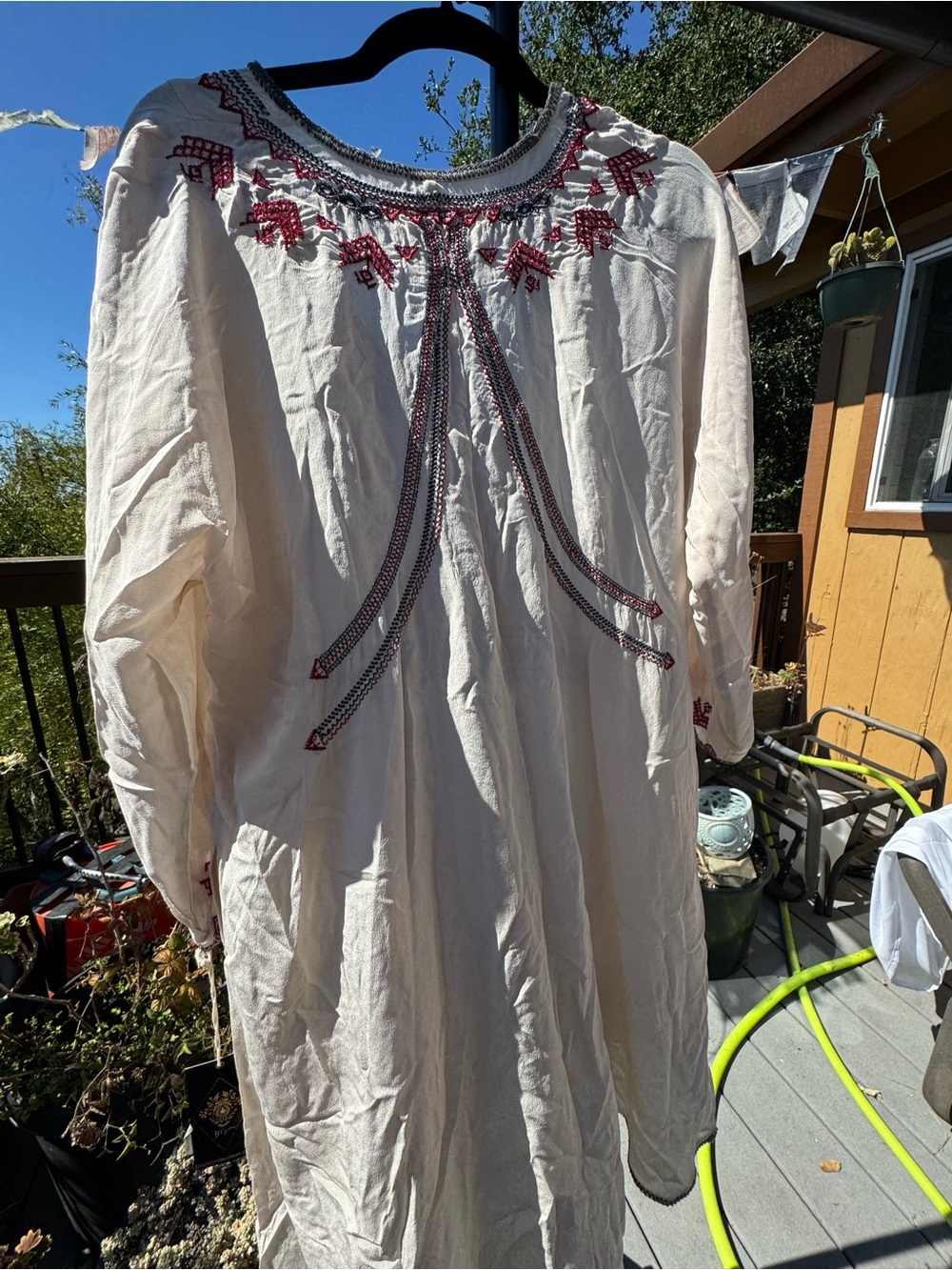 Johnny Was Biya Embroidered Ivory Tunic with Red & Black Detail - Picture 7 of 7